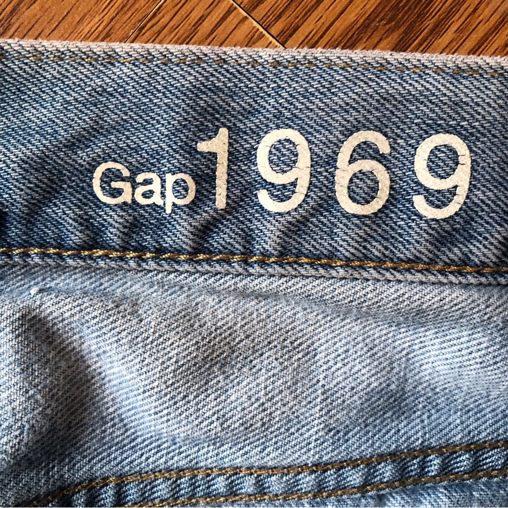 GAP Light Blue Distressed Straight Leg Jeans - Picture 3 of 7